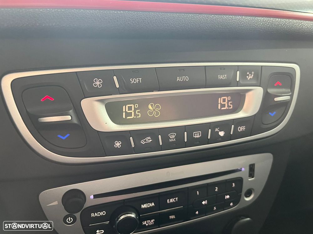 Renault Mégane Sport Tourer 1.5 dCi GT Line SS - 16