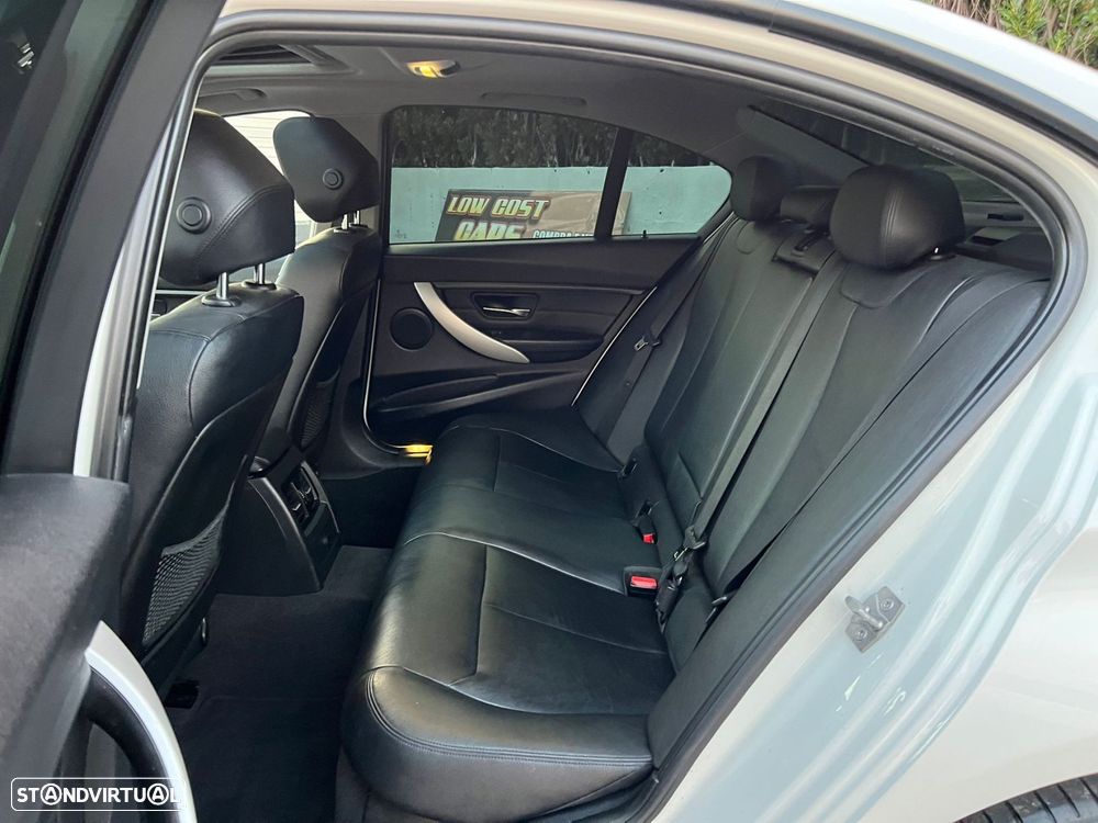 BMW 328 i Auto Line Sport - 10