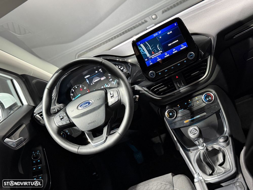 Ford Puma 1.0 EcoBoost Hybrid TITANIUM - 24
