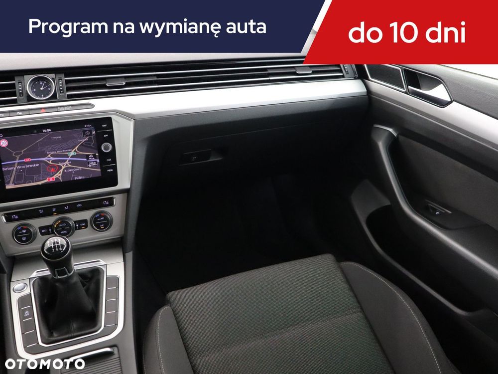 Volkswagen Passat Variant - 10
