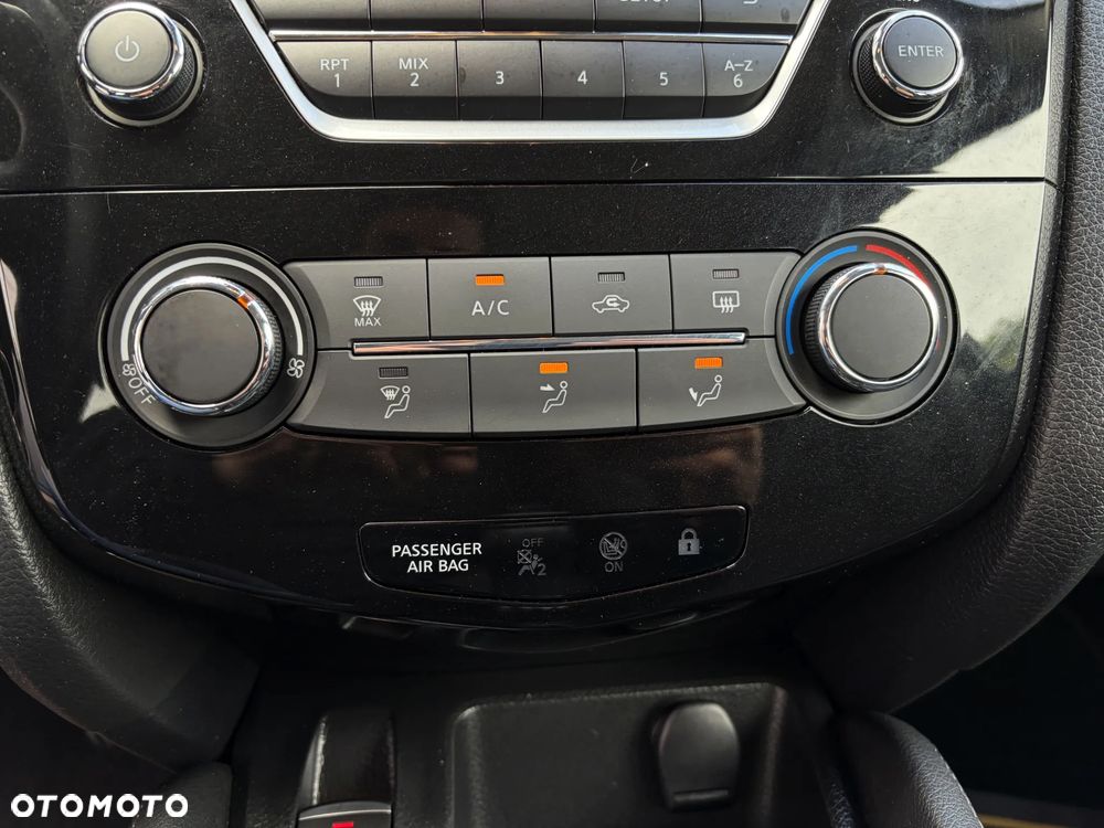 Nissan Qashqai 1.2 DIG-T N-Connecta - 28