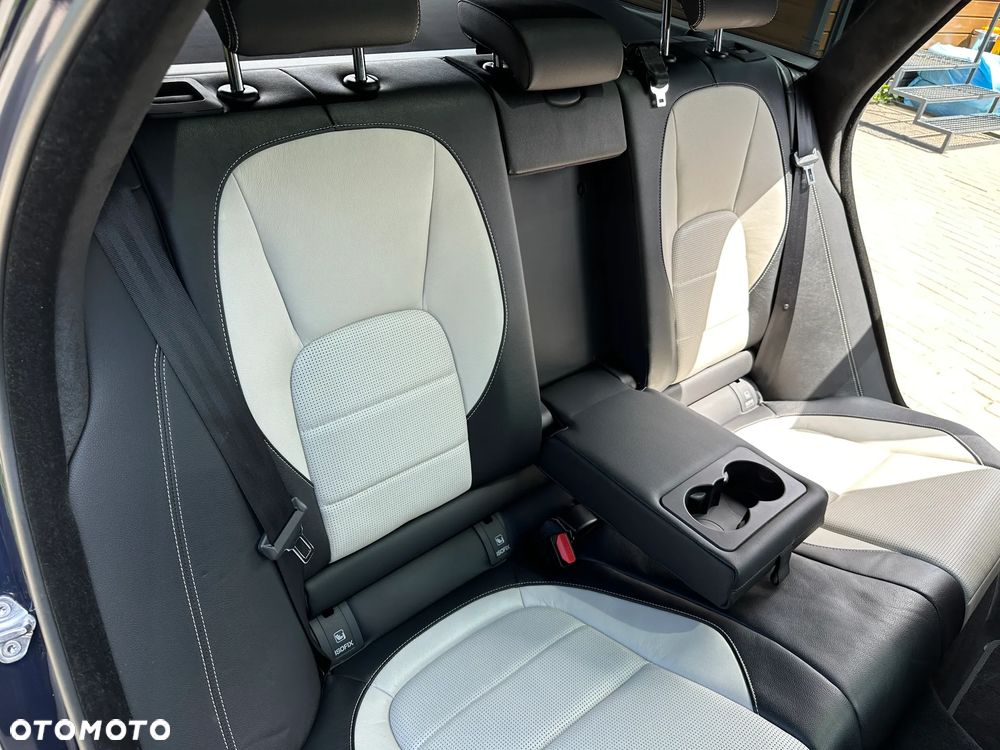 Jaguar XF - 24