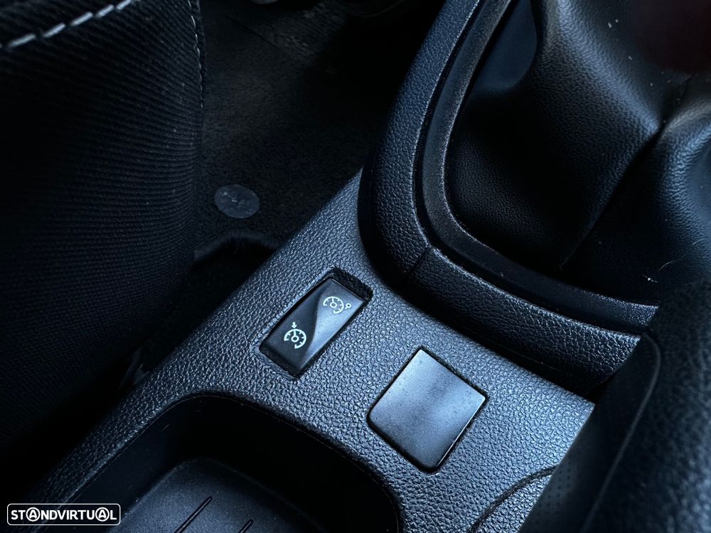 Renault Clio 1.5 DCI - 12