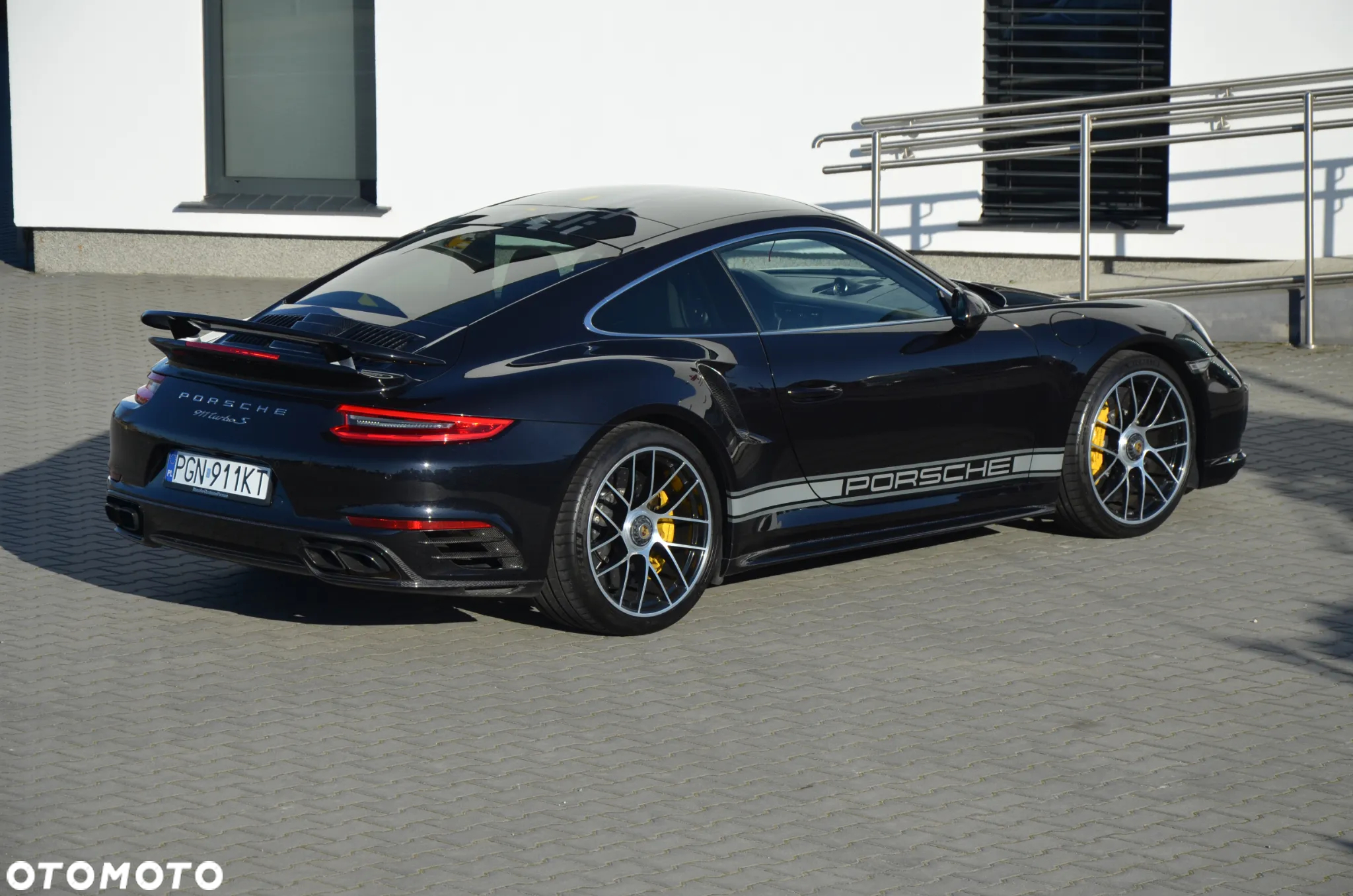 Porsche 911 Turbo S - 9