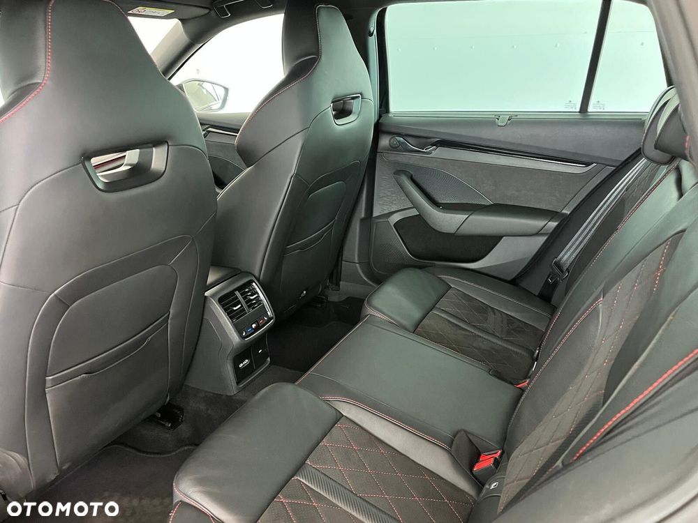 Skoda Octavia 2.0 TDI RS DSG - 22