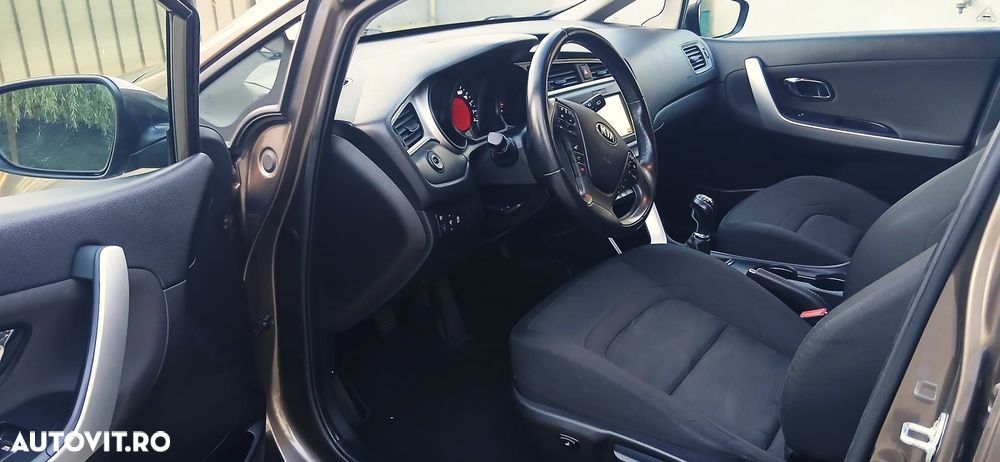 Kia Ceed - 4