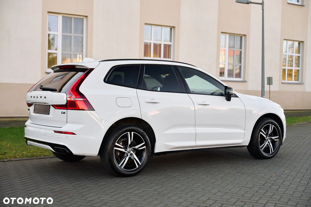 Volvo XC 60 D4 R-Design - 11