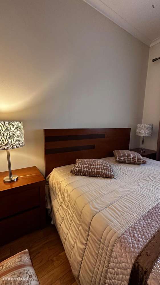 Quarto - localizado em Valongo Porto - Grande imagem: 2/18