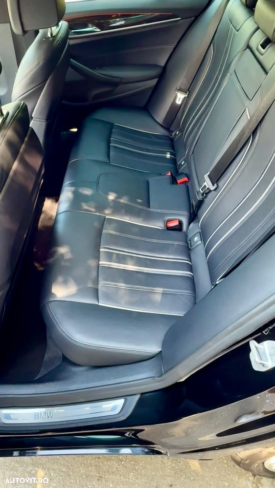 BMW Seria 5 520i AT - 13