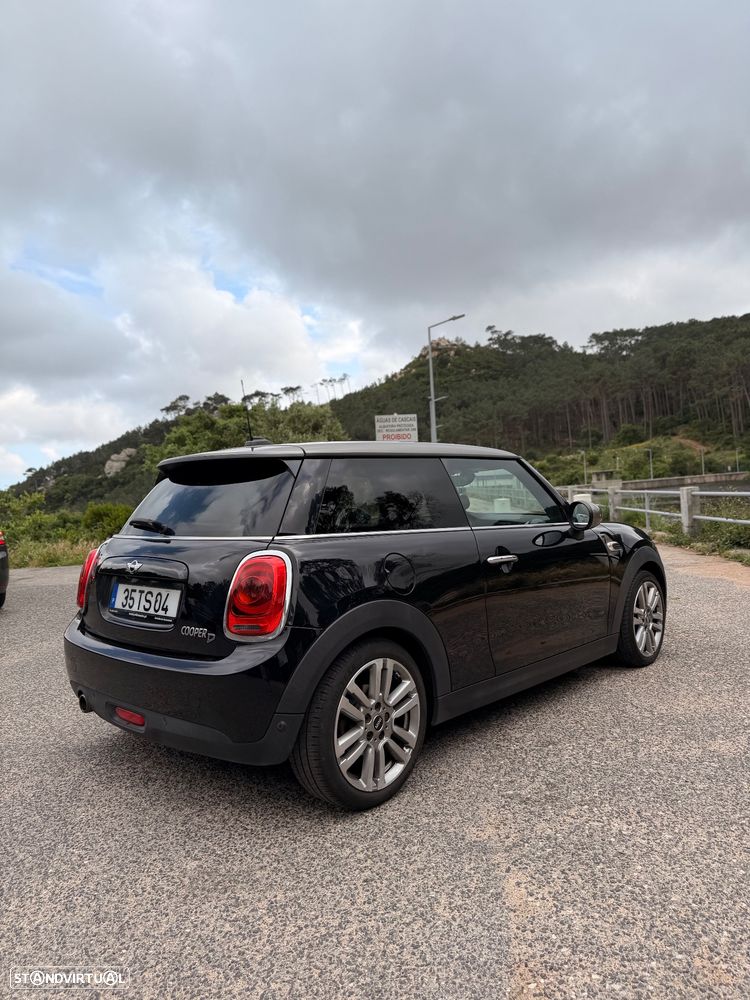 MINI 3 Portas Cooper D Auto - 4