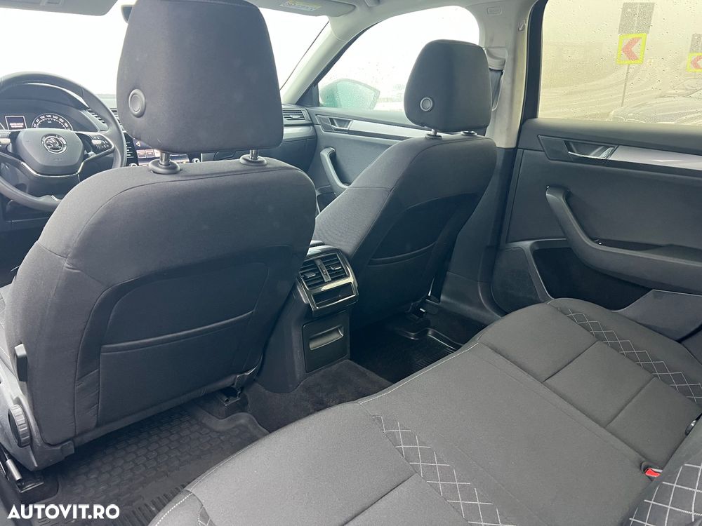 Skoda Superb 2.0 TDI 4x4 DSG Premium Edition - 8