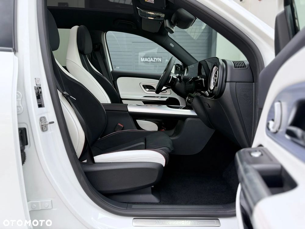 Mercedes-Benz GLB - 23