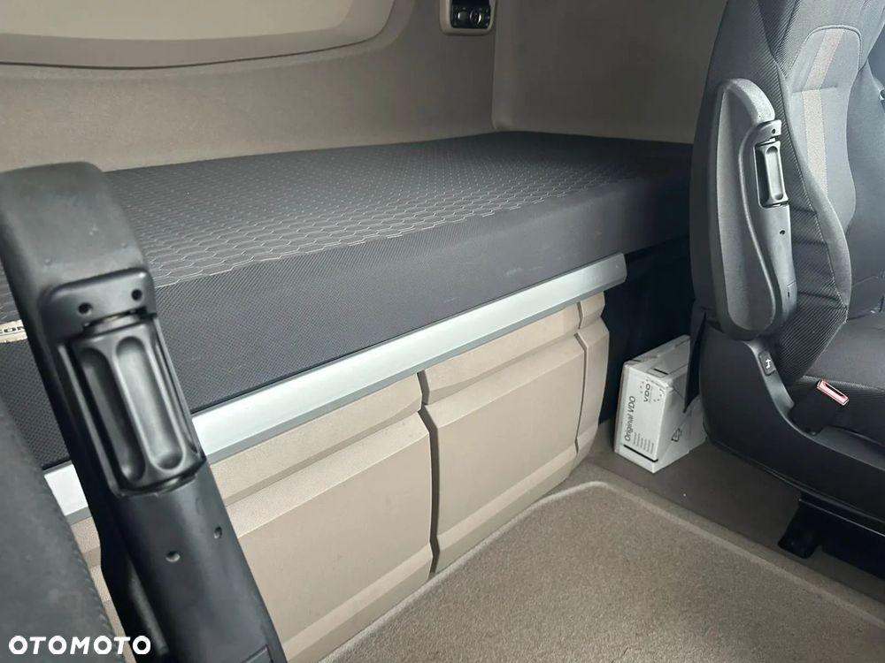 DAF XG 530 FT STANDARD STOCK (31950) - 13