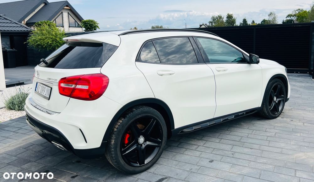 Mercedes-Benz GLA 180 d 7G-DCT AMG Line - 6