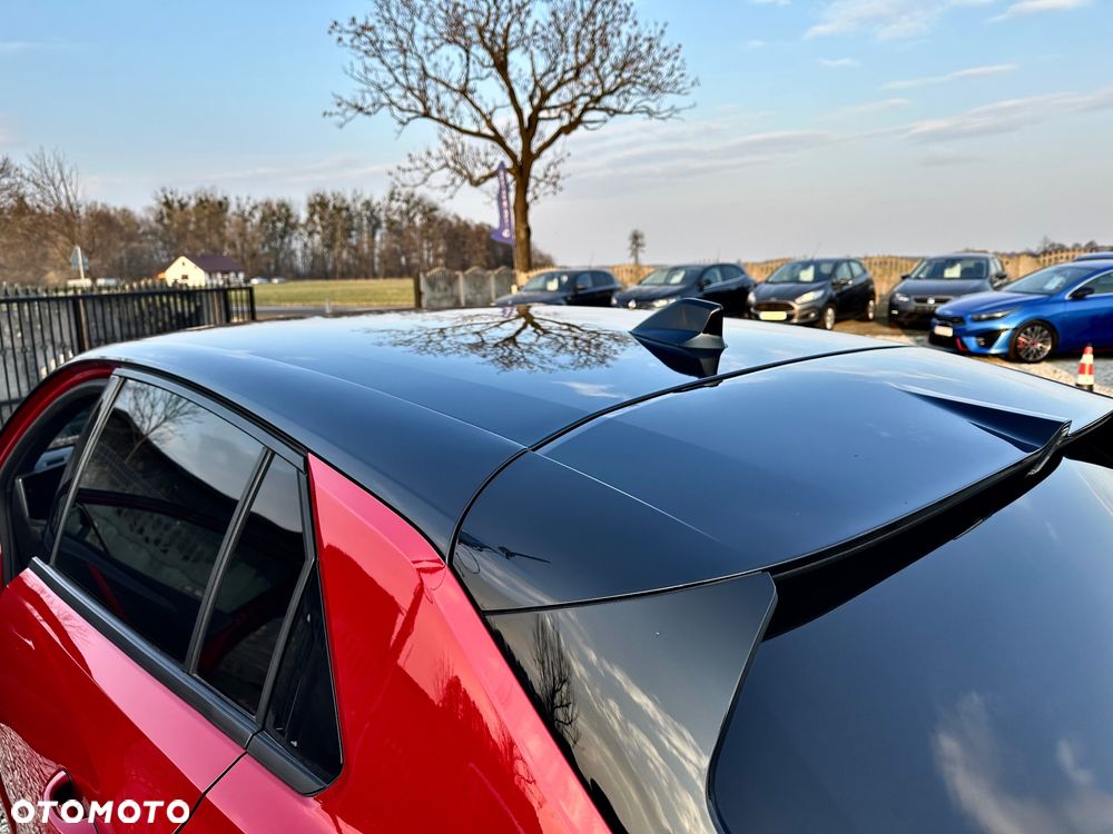 Opel Astra 1.2 Turbo GS - 17