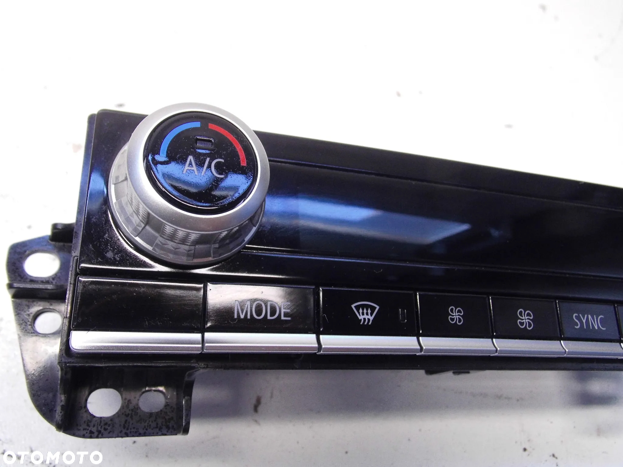 PANEL KLIMATYZACJI MITSUBISHI OUTLANDER III LIFT 2020r. ORYGINAŁ - 2