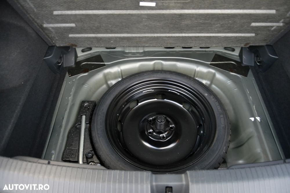 Volkswagen T-Roc - 25