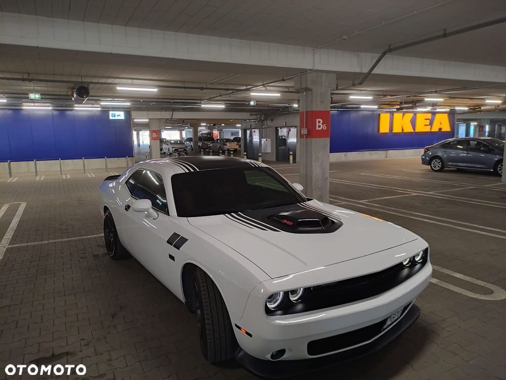 Dodge Challenger - 5