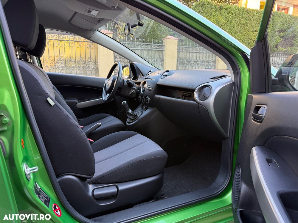 Mazda 2 - 7