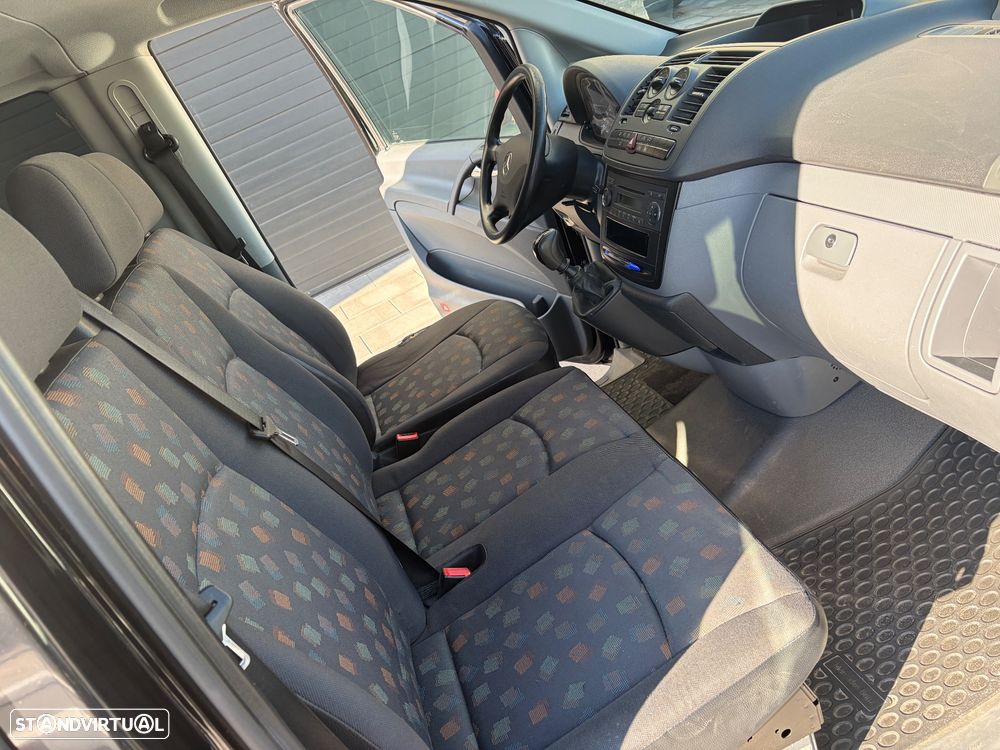 Mercedes-Benz Vito 109CDI 9 Lugares - 19