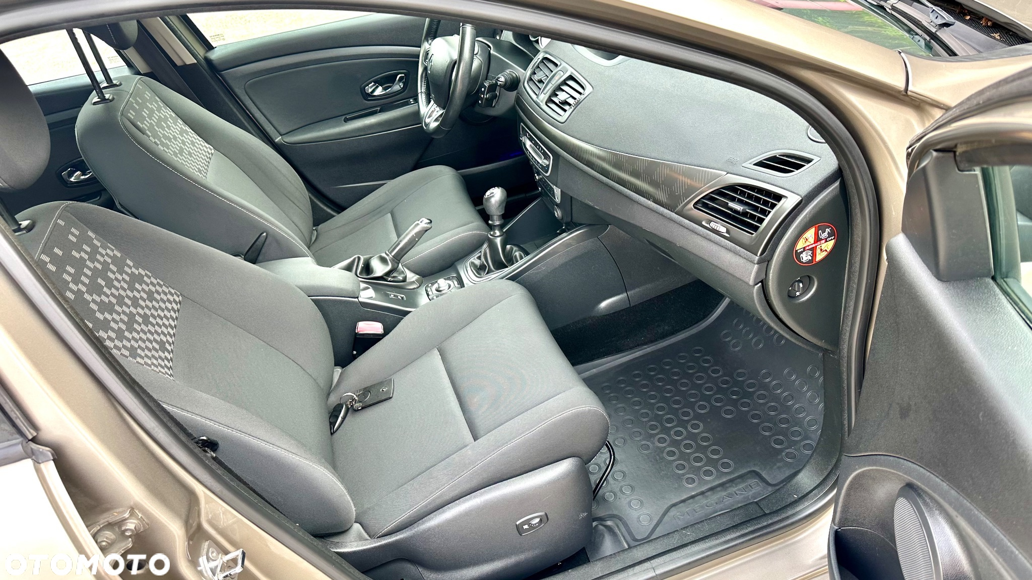Renault Megane Grandtour ENERGY TCe 115 Start & Stop Bose Edition - 18