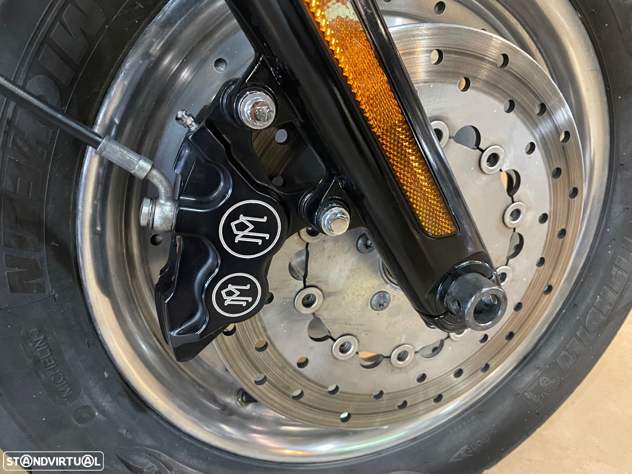 Harley-Davidson Dyna Fat Bob - 7
