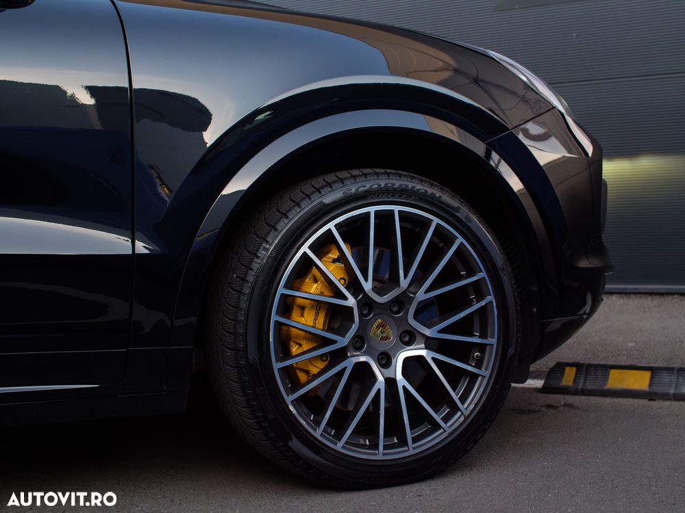 Porsche Cayenne S - 22