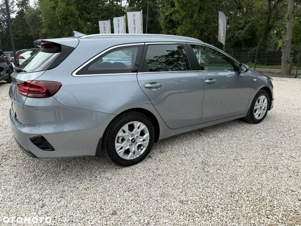 Kia Ceed - 10
