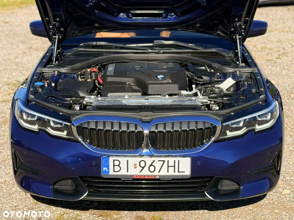 BMW Seria 3 330i xDrive - 8