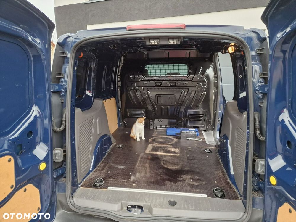 Ford Transit Connect - 9
