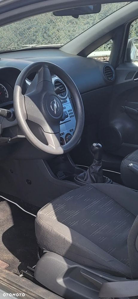 Opel Corsa 1.2 16V Edition / Active - 9