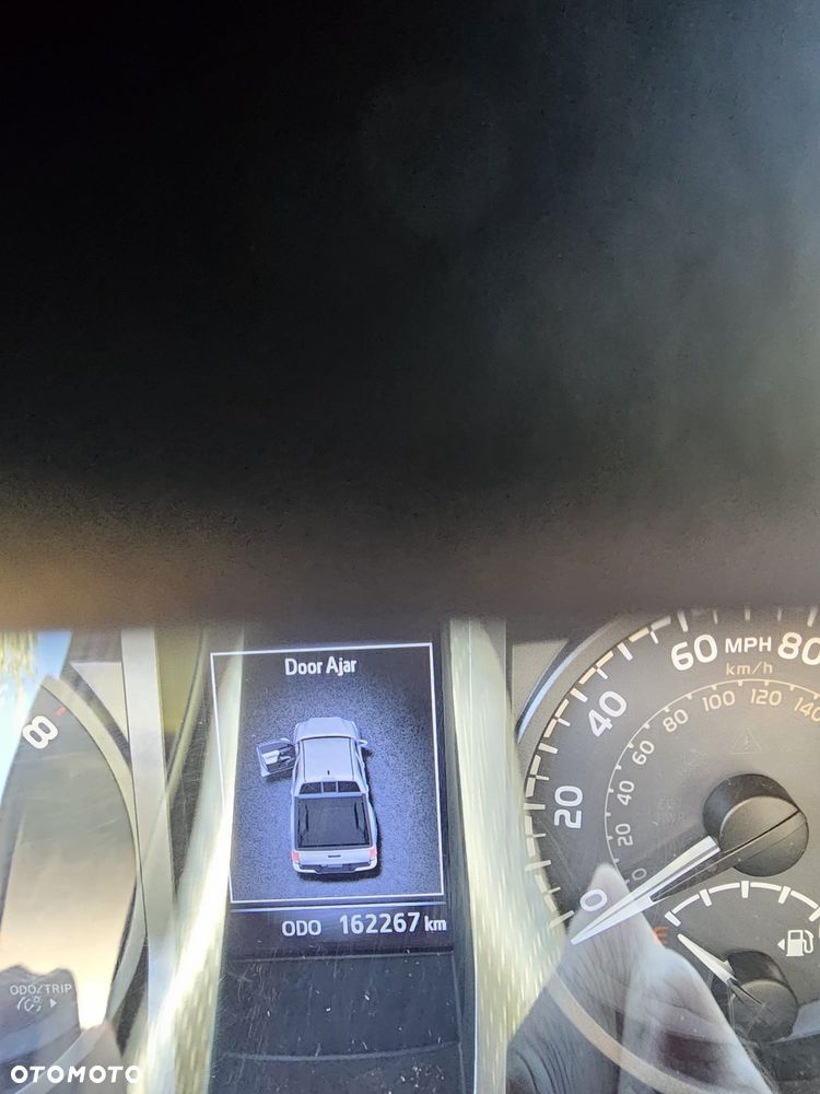 Toyota Tacoma - 11
