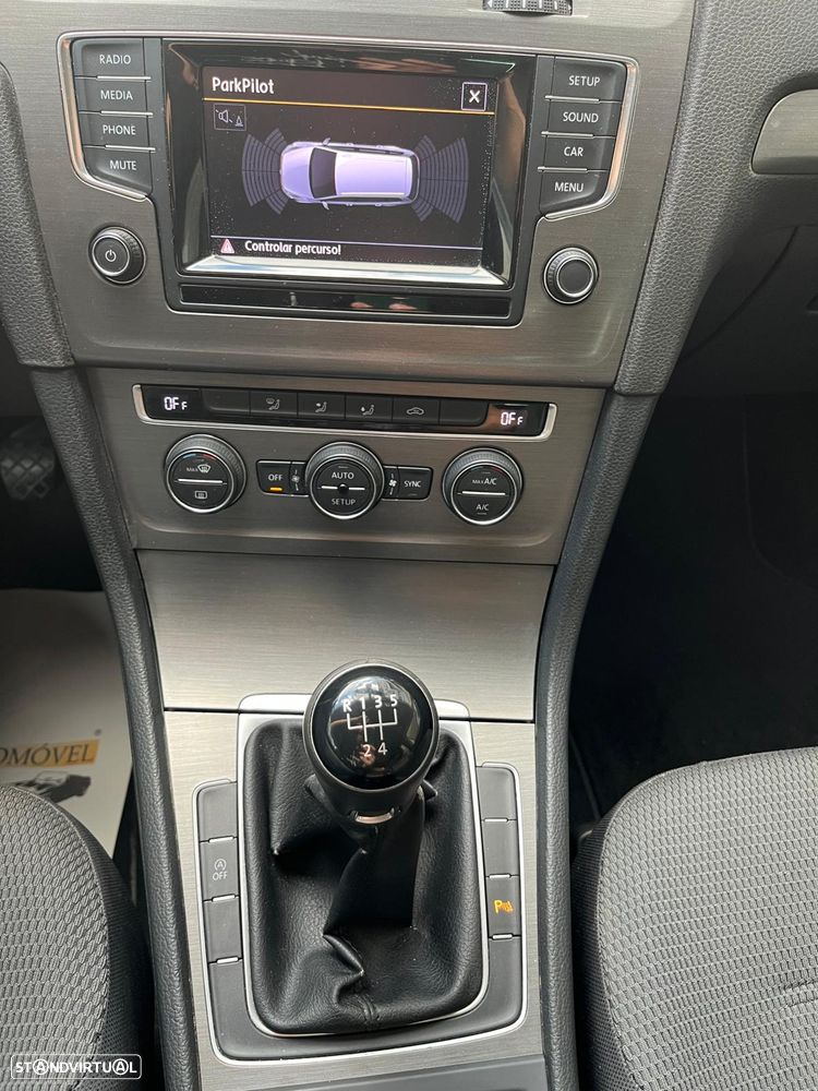 VW Golf Variant 1.6 TDi Confortline - 11