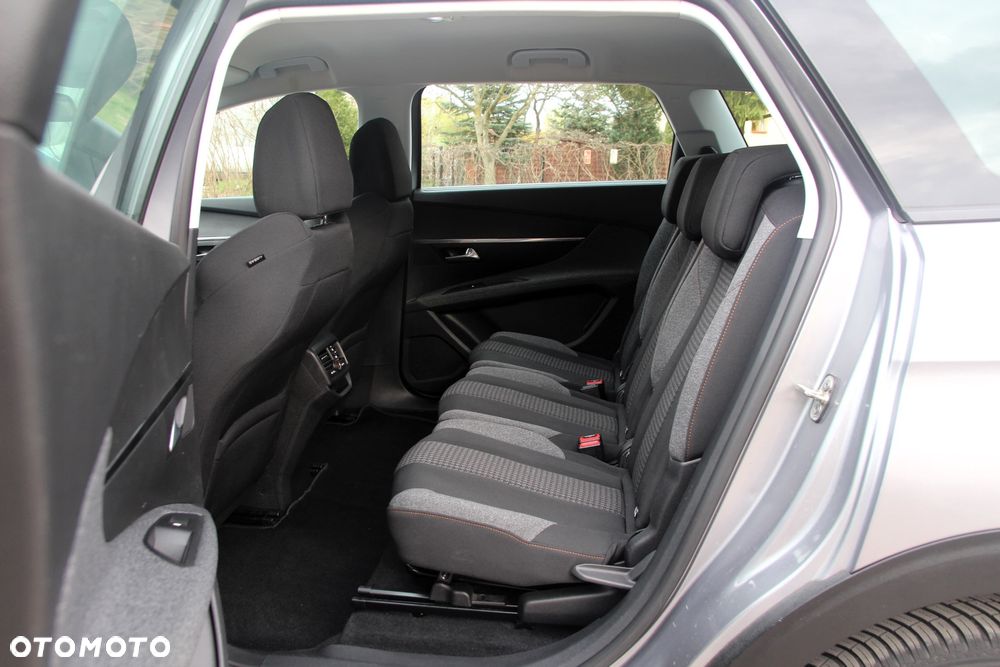 Peugeot 5008 HDI 115 Active - 29
