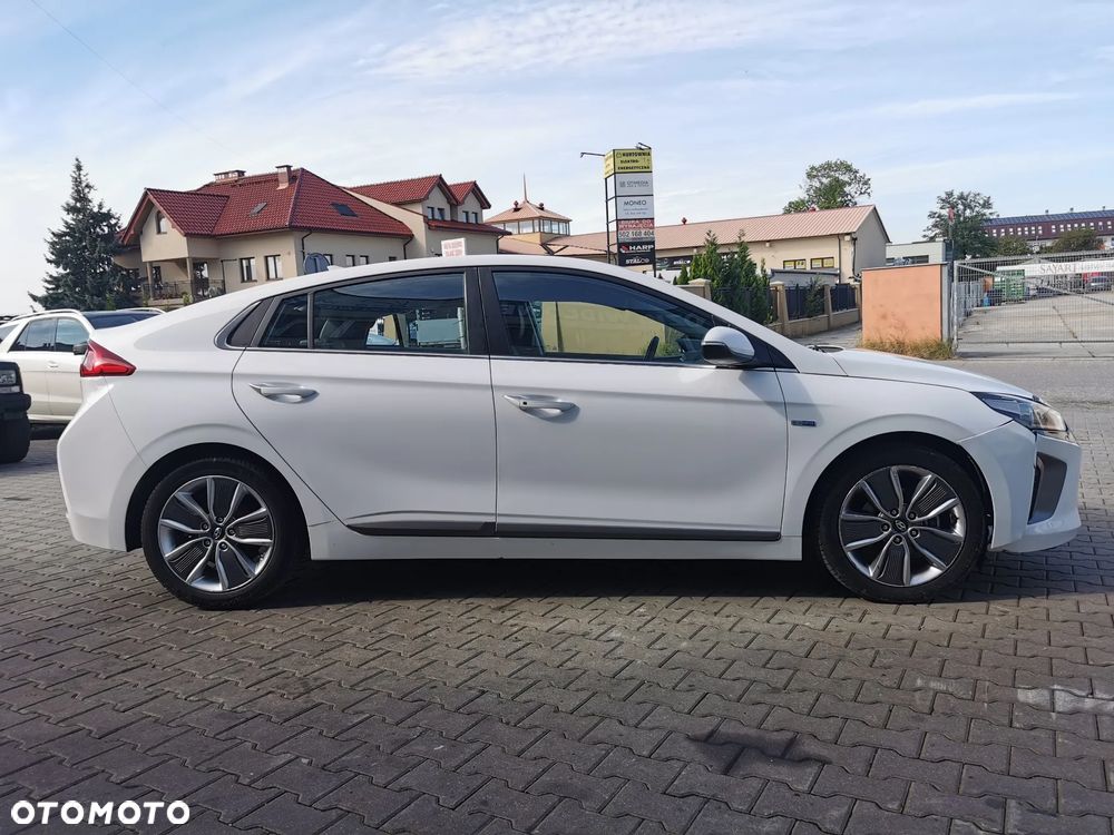 Hyundai IONIQ Hybrid 1.6 GDI Premium - 11