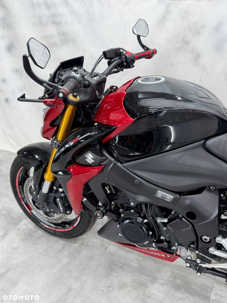 Suzuki GSX 1000 - 21