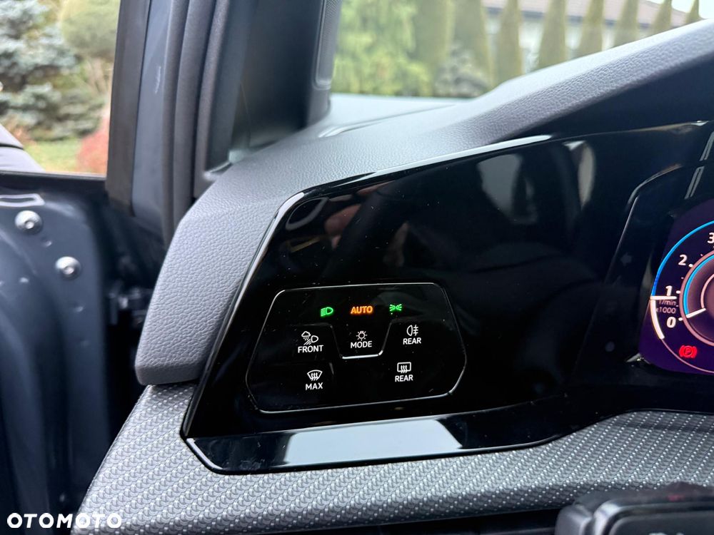 Volkswagen Golf 2.0 TSI OPF GTI - 27