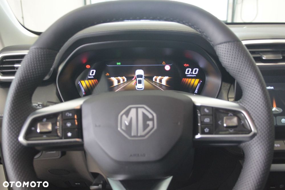 MG ZS Hybrid+ - 28