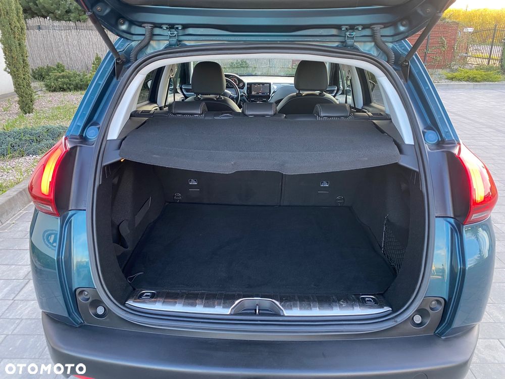 Peugeot 2008 BlueHDi 100 STOP & START Allure - 4