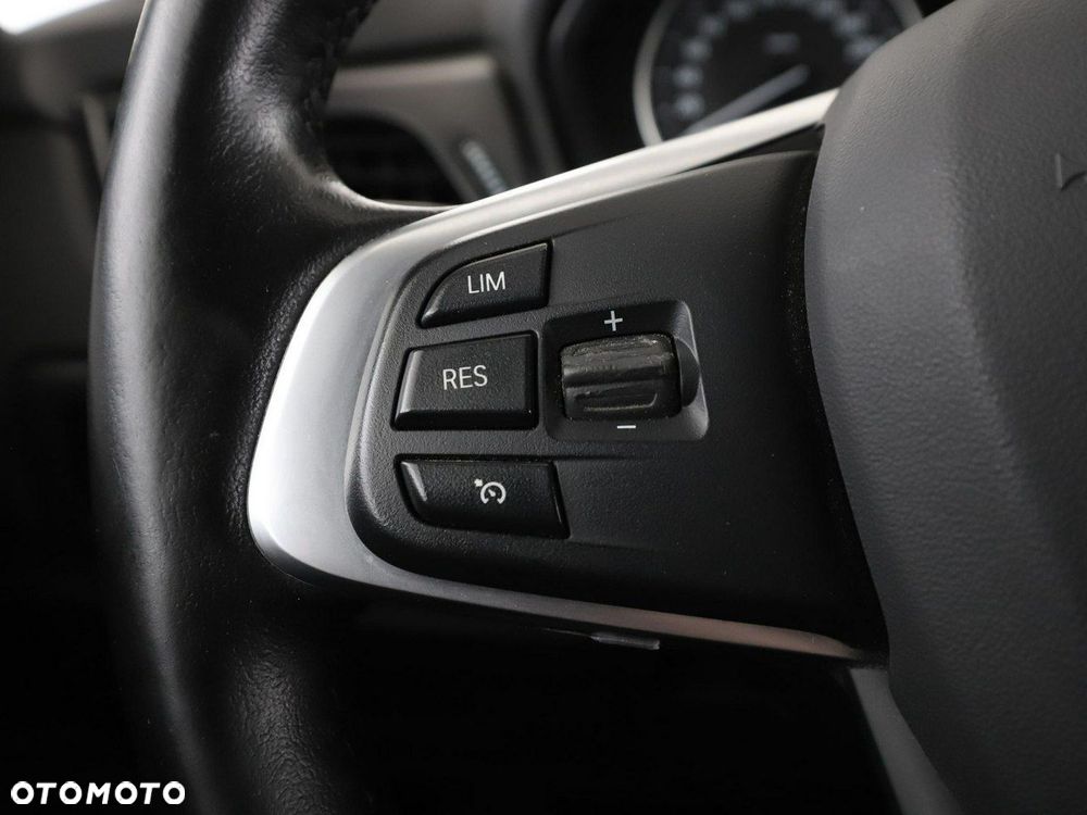 BMW Seria 2 220d xDrive - 31