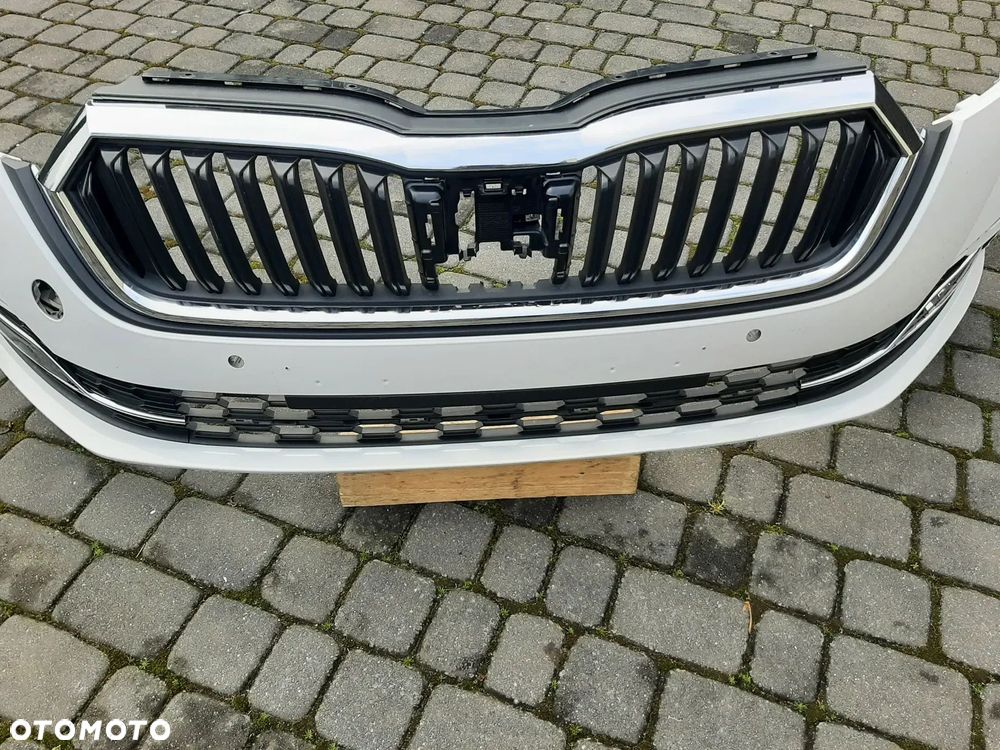 SKODA OCTAVIA IV 4 19- 5E3 ZDERZAK PRZÓD PRZEDNI ORYG. 5E3807221 WYSYŁKA 24H - 5