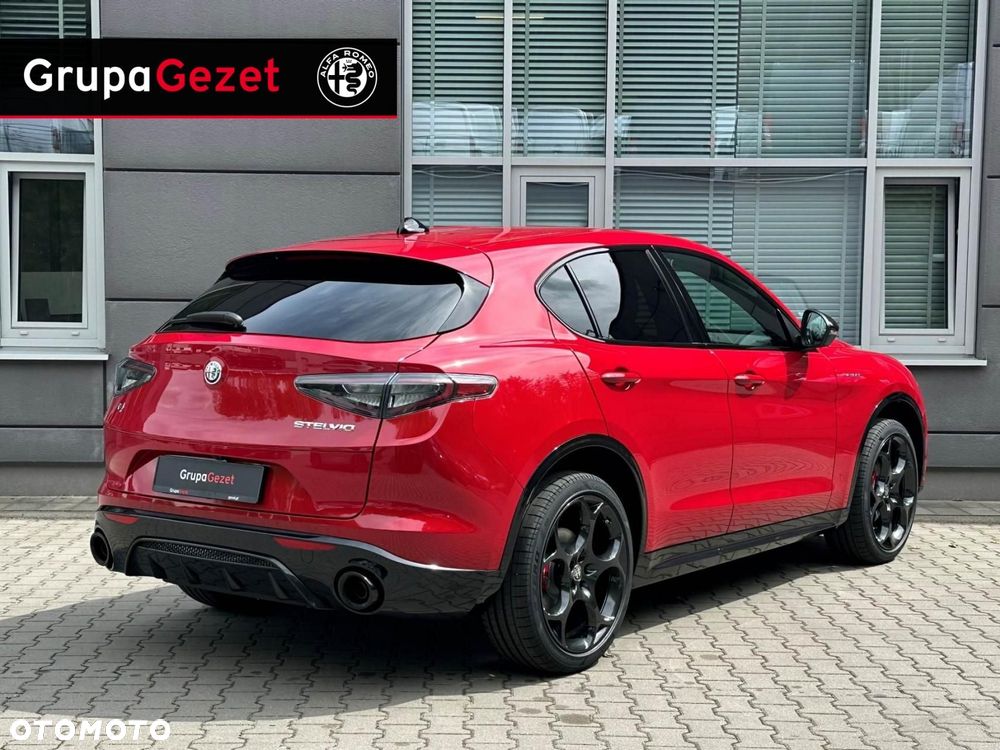 Alfa Romeo Stelvio - 2