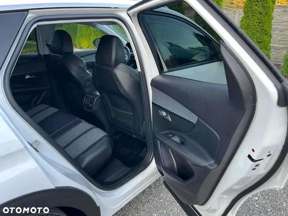 Peugeot 3008 1.2 PureTech Allure S&S - 30