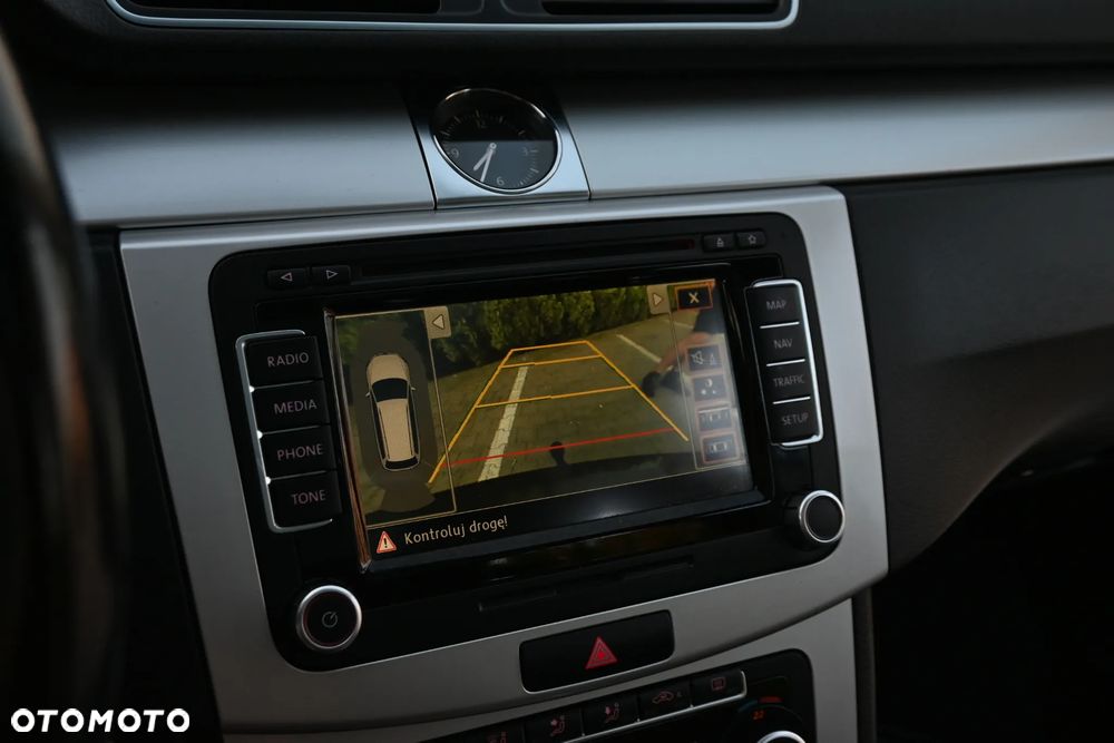 Volkswagen Passat 2.0 TDI DSG Highline - 39