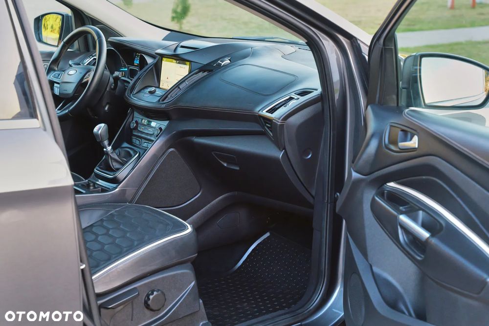 Ford Kuga 2.0 TDCi 2x4 Vignale - 34