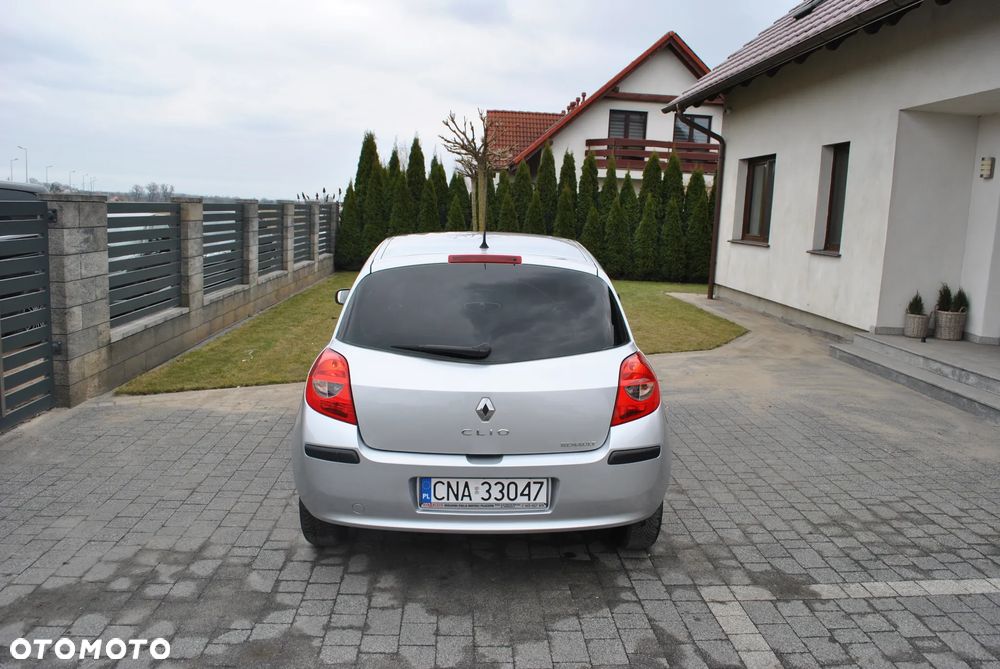 Renault Clio 1.2 16V Exception - 13