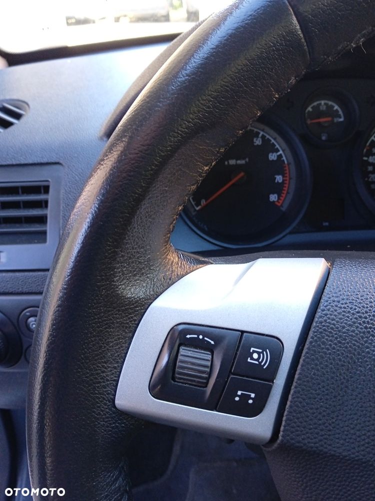 Opel Astra 1.6 - 11