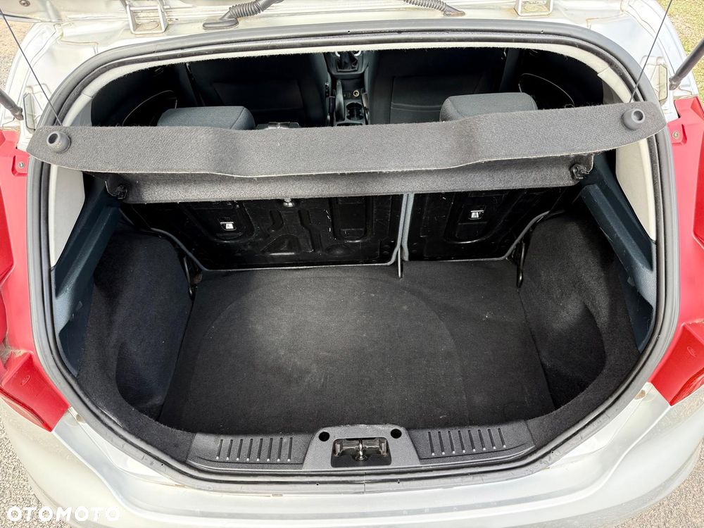 Ford Fiesta 1.4 Champions Edition - 26