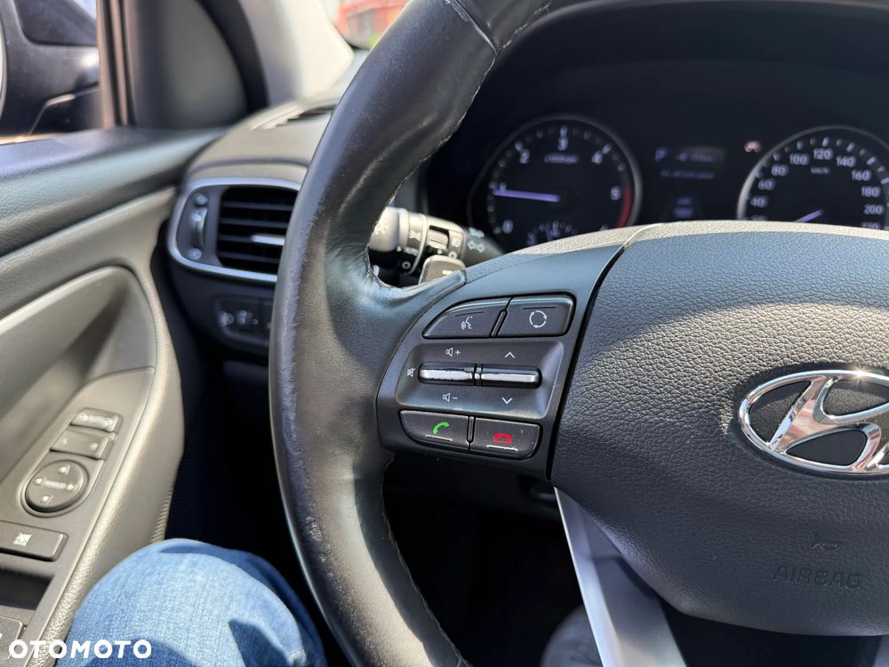 Hyundai i30 1.6 CRDI DCT Intro - 13