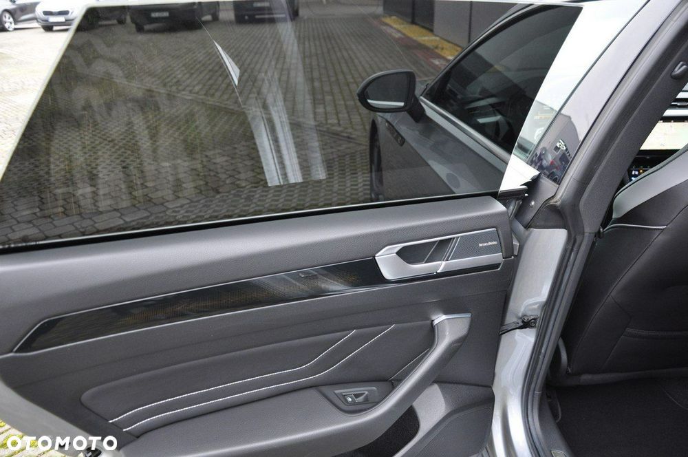 Volkswagen Arteon 2.0 TDI 4Motion R-Line DSG - 36